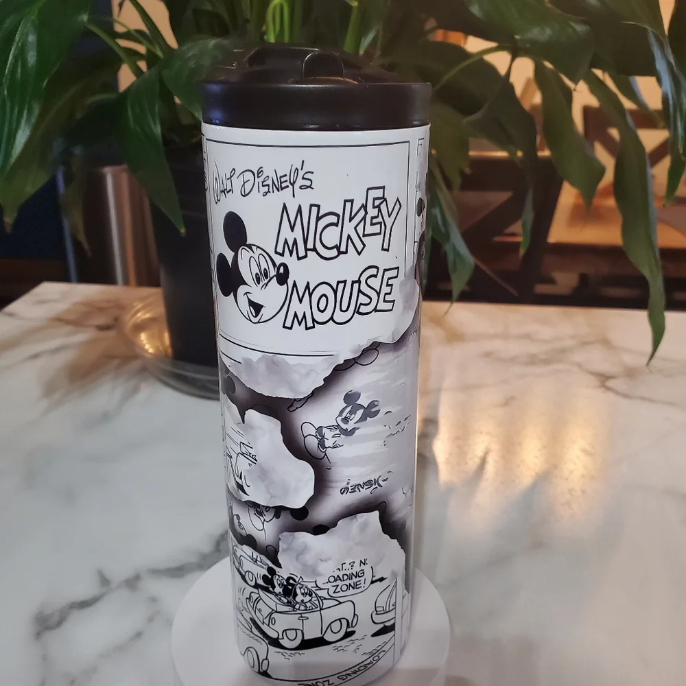 Mickey Mouse Comic Strip 20oz Tumbler  with duo lids 🎉sale